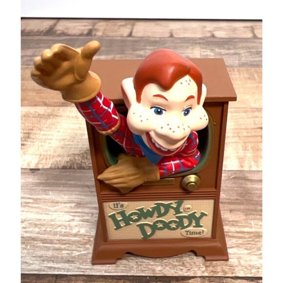 Hallmark Keepsake Howdy Doody 50th Anniversary Christmas Ornament 1997 Edition - Picture 2 of 4